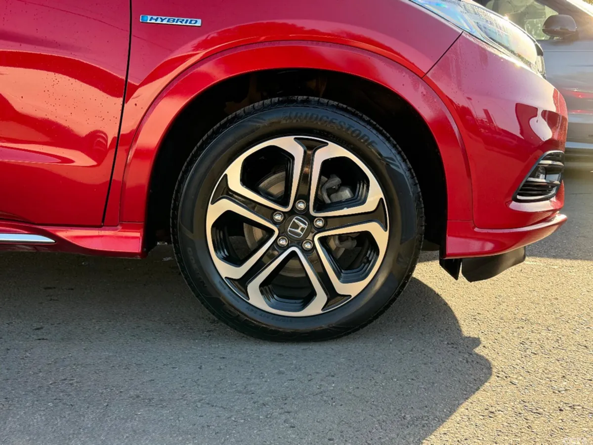 Honda Vezel SUV, Petrol Hybrid, 2018, Red