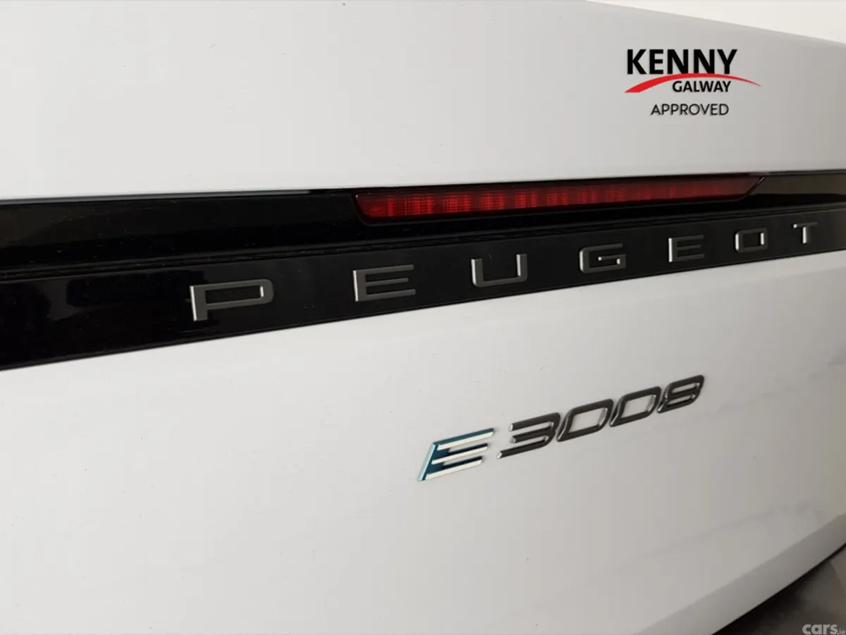 Peugeot 3008 MPV, Electric, 2024, White