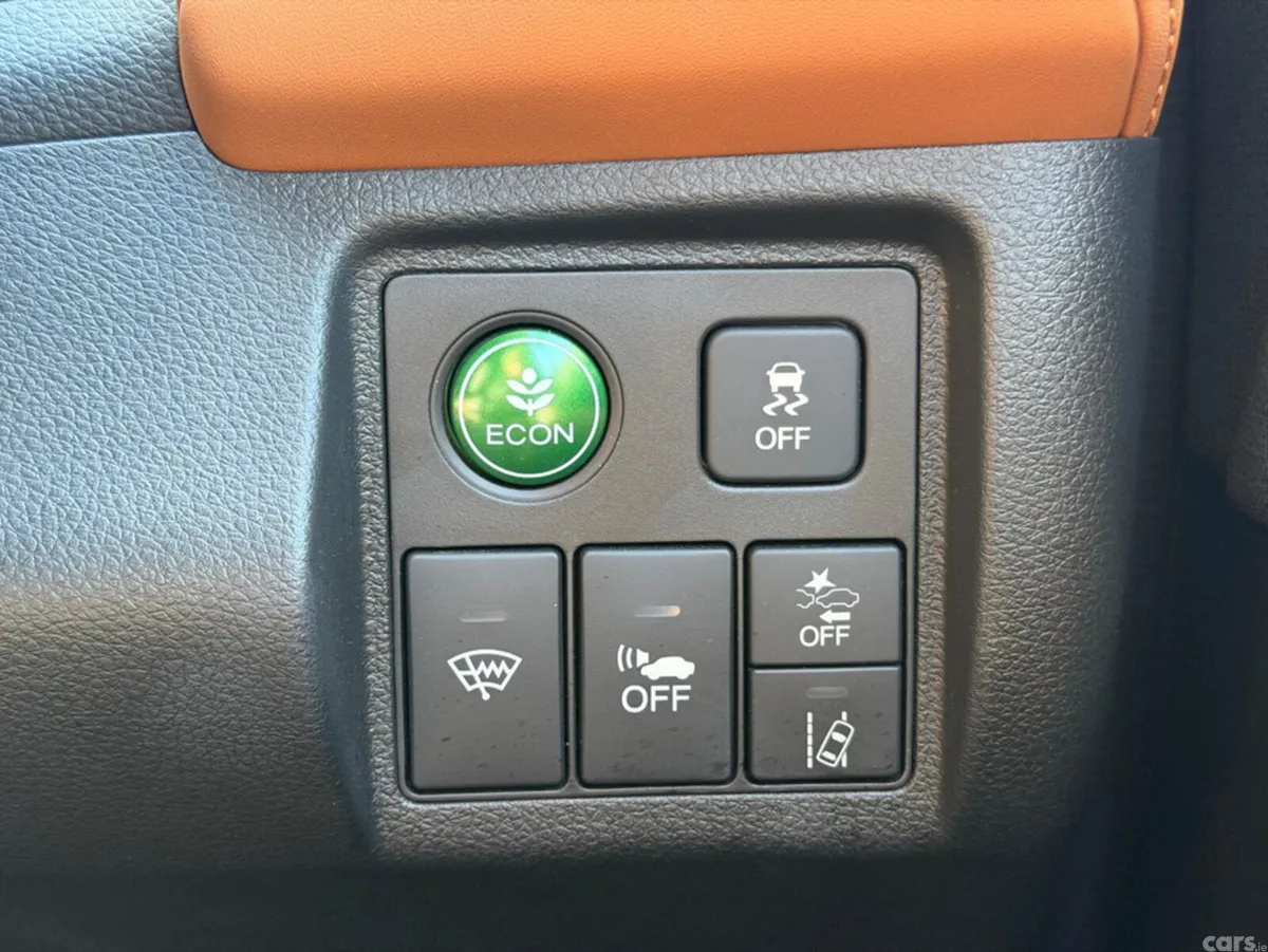 Honda Vezel SUV, Petrol Hybrid, 2018, Red