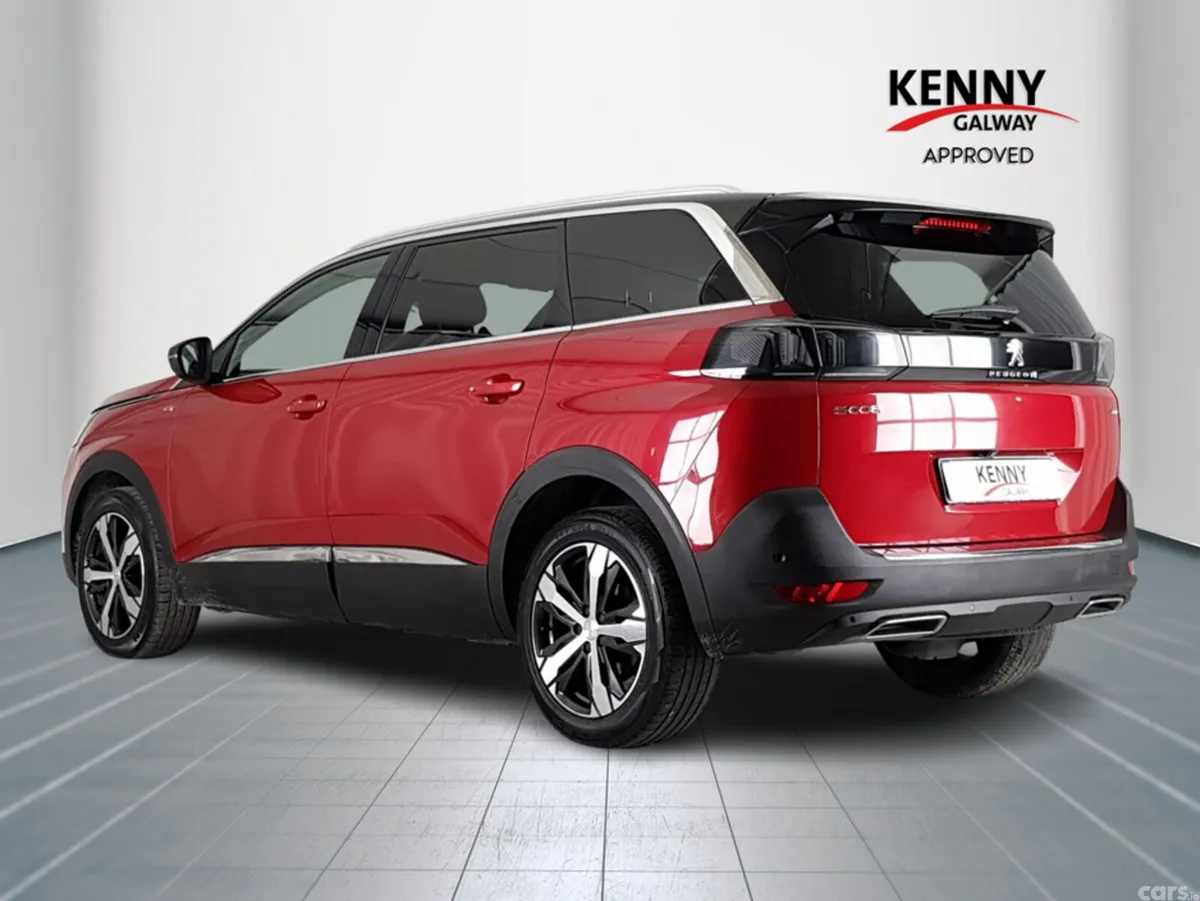 Peugeot 5008 MPV, Petrol, 2021, Red