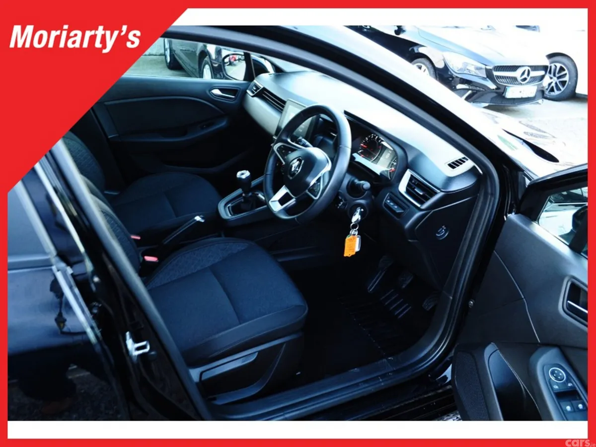 Renault Clio Hatchback, Petrol, 2023, Black