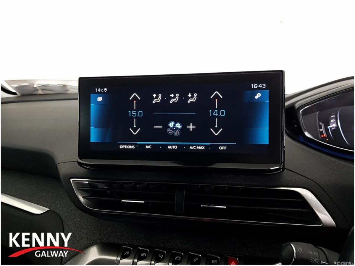 Peugeot 5008 MPV, Petrol, 2021, Blue