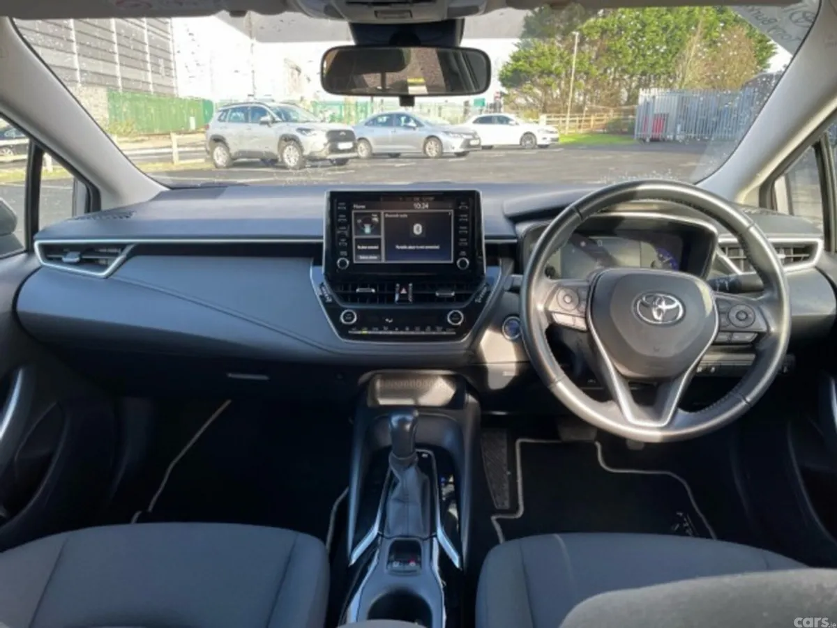 Toyota Corolla Saloon, Petrol Hybrid, 2021, Grey