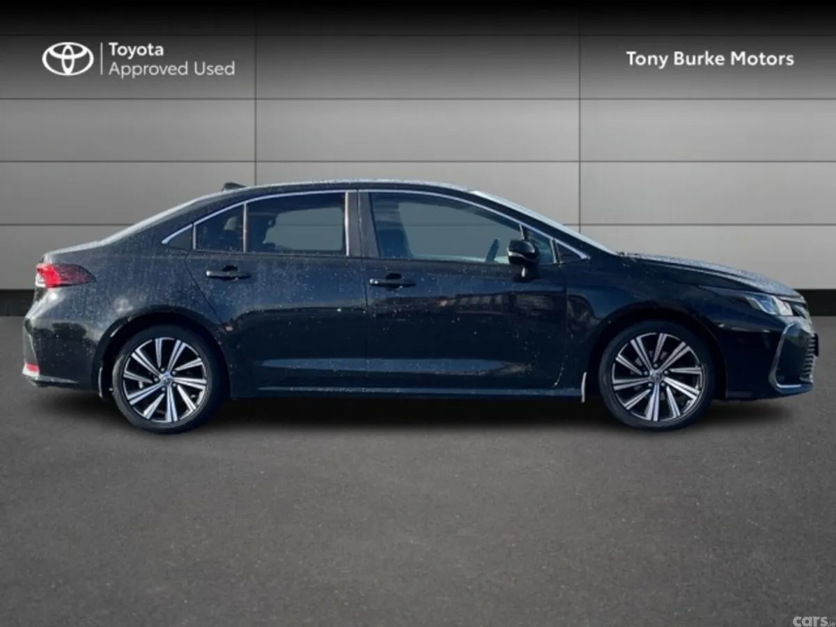 Toyota Corolla Saloon, Petrol Hybrid, 2022, Black