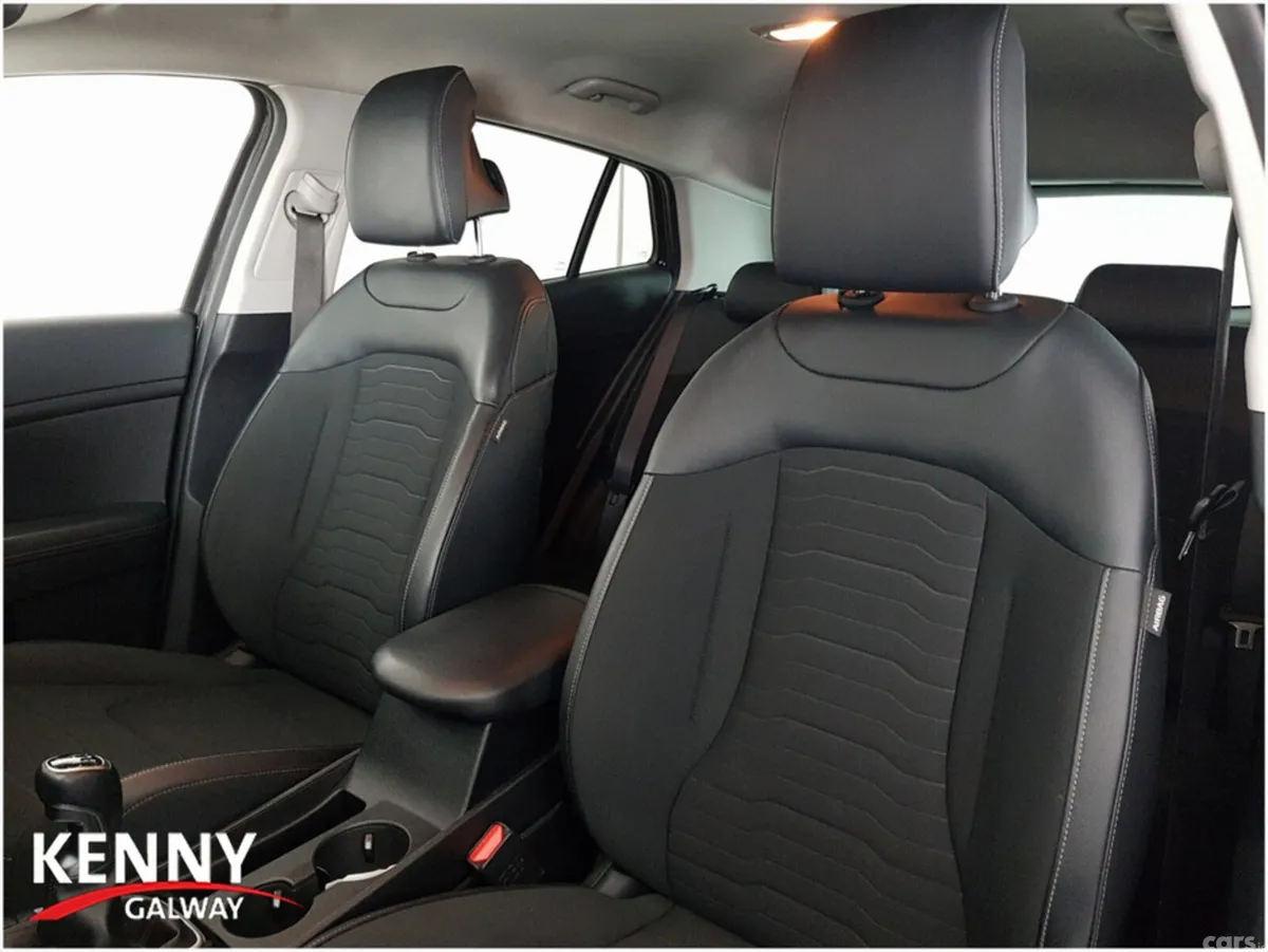 Kia Sportage MPV, Diesel, 2022, Black
