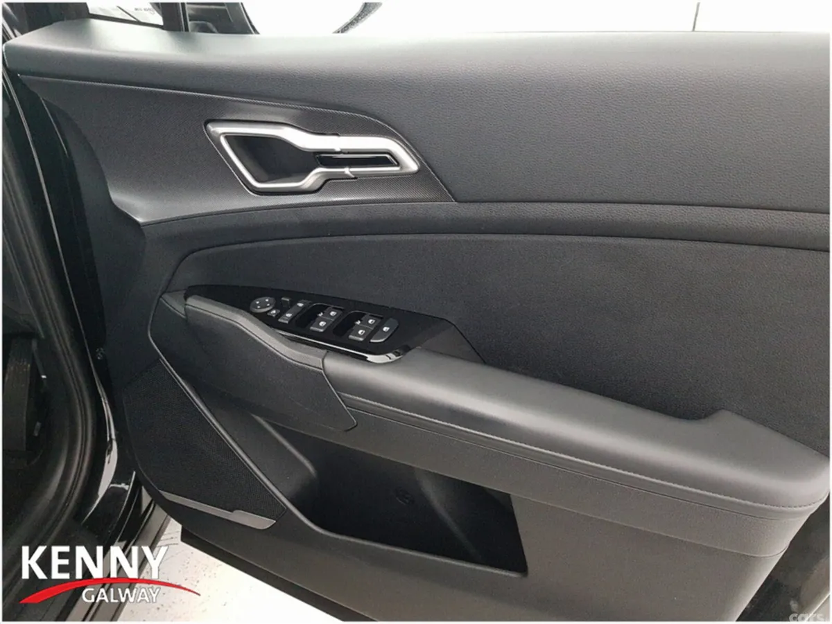 Kia Sportage MPV, Diesel, 2022, Black