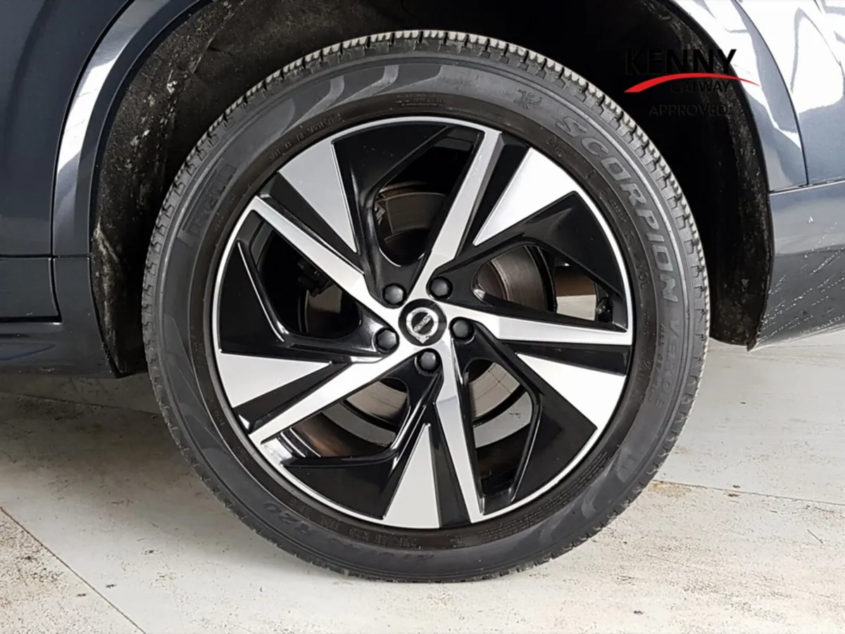 Volvo XC90 SUV, Petrol Plug-in Hybrid, 2021, Grey