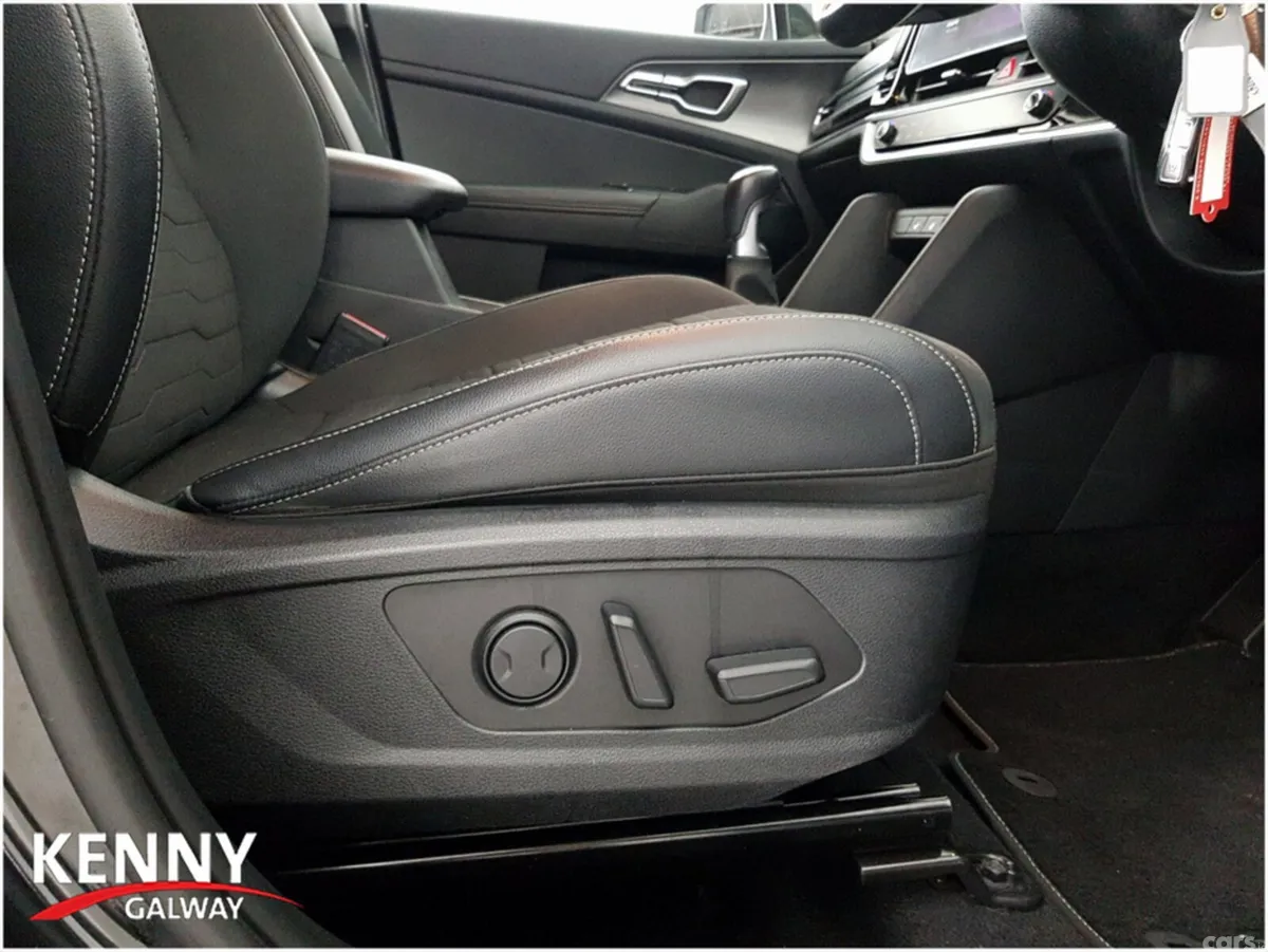 Kia Sportage MPV, Diesel, 2022, Black