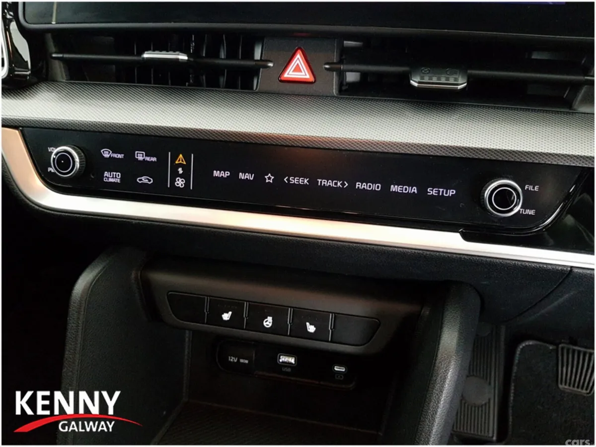 Kia Sportage MPV, Diesel, 2022, Black