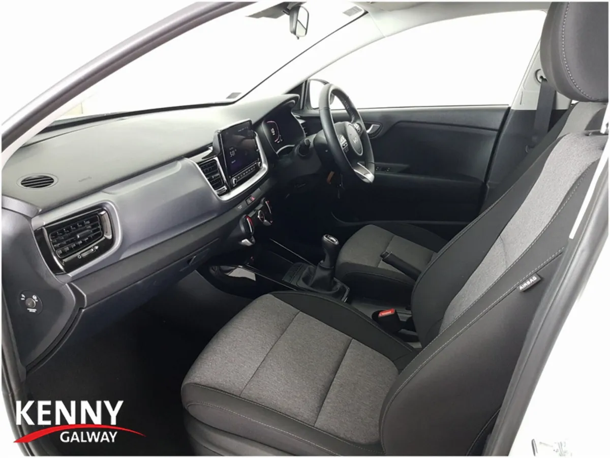 Kia Stonic SUV, Petrol, 2026, White