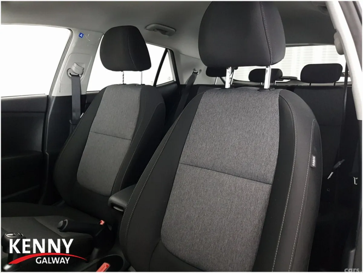 Kia Stonic SUV, Petrol, 2026, White