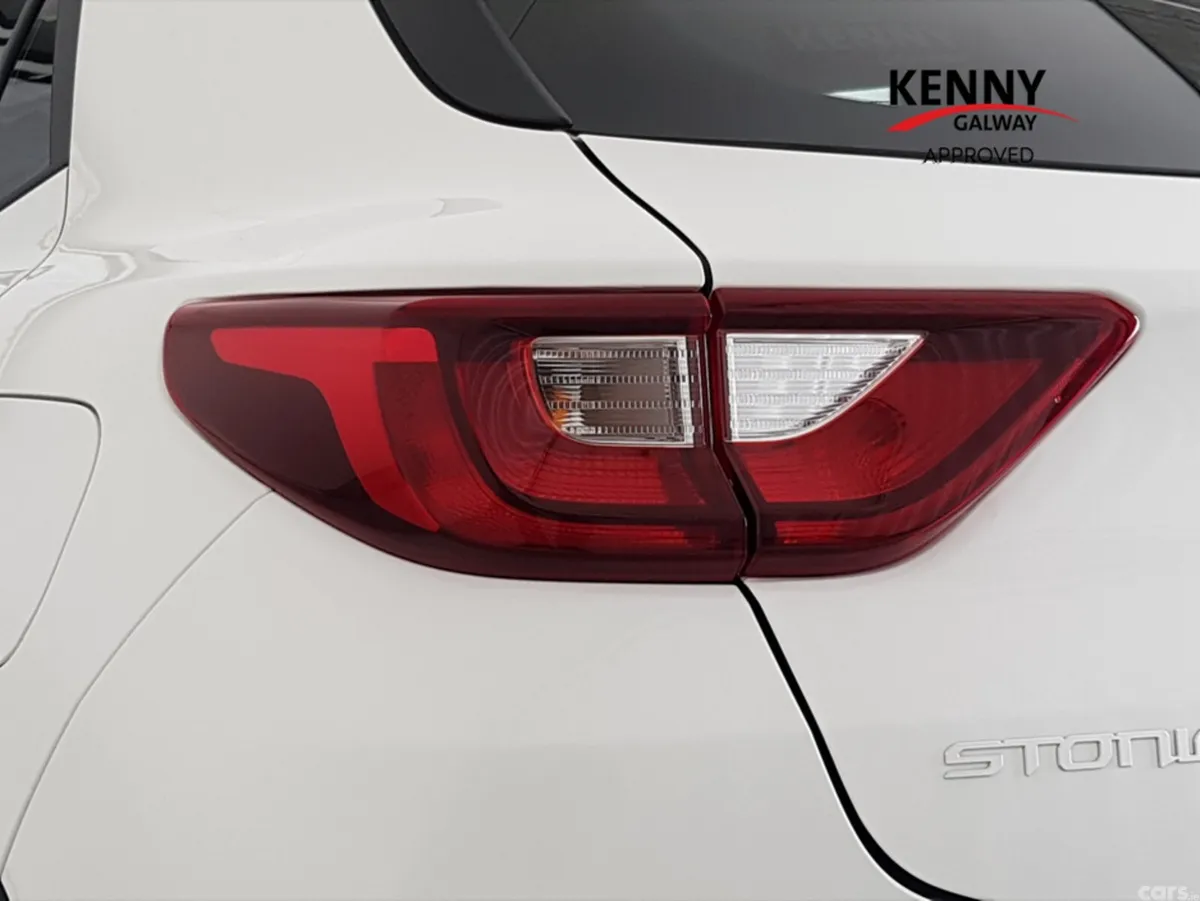 Kia Stonic SUV, Petrol, 2026, White