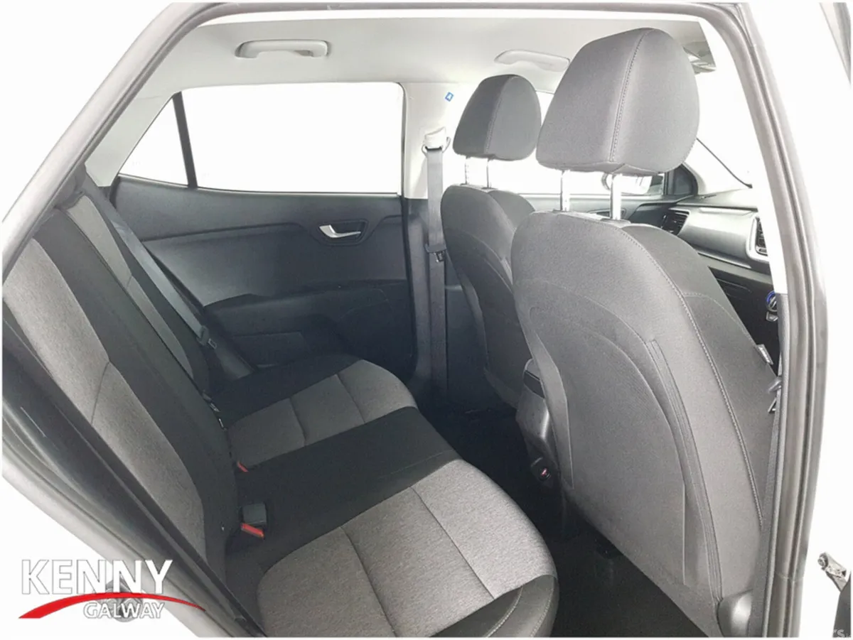 Kia Stonic SUV, Petrol, 2026, White