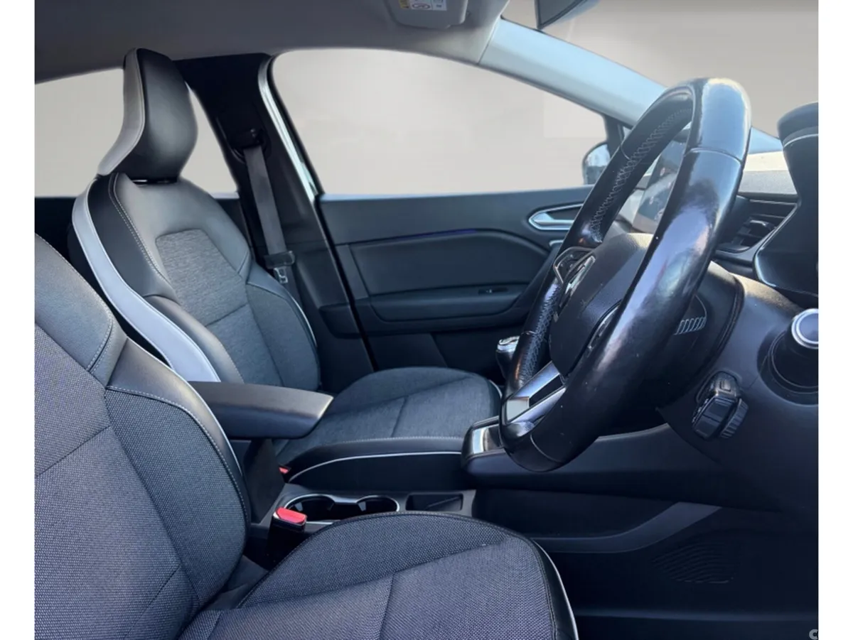 Renault Captur Hatchback, Diesel, 2021, Black