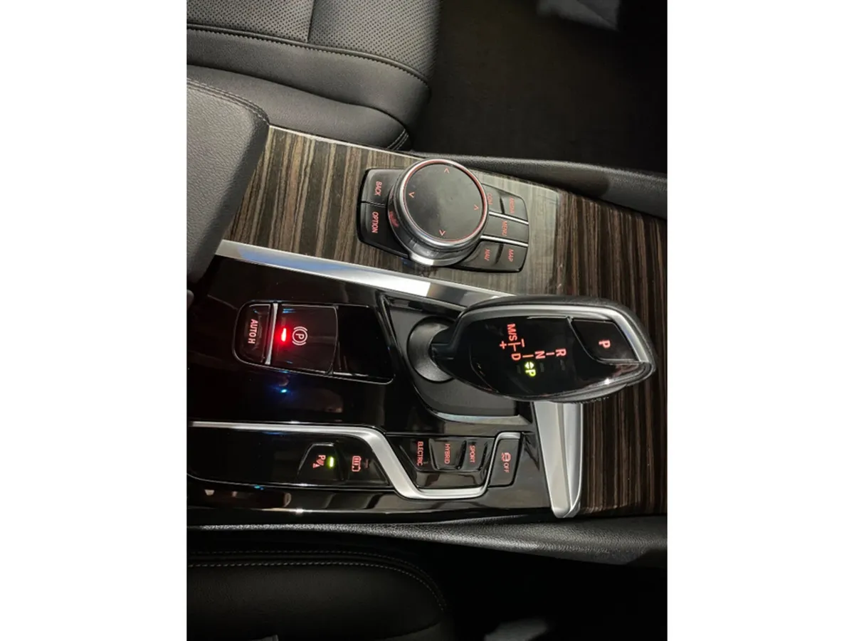 BMW 5-Series Saloon, Petrol Plug-in Hybrid, 2023, Blue