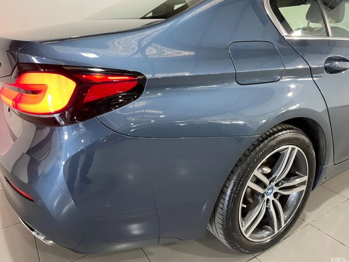 BMW 5-Series Saloon, Petrol Plug-in Hybrid, 2023, Blue