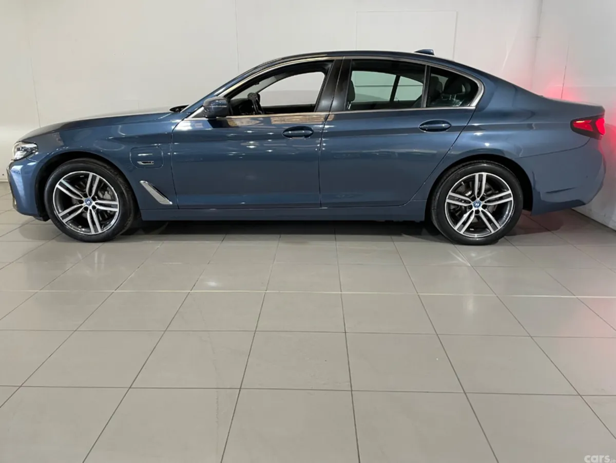 BMW 5-Series Saloon, Petrol Plug-in Hybrid, 2023, Blue