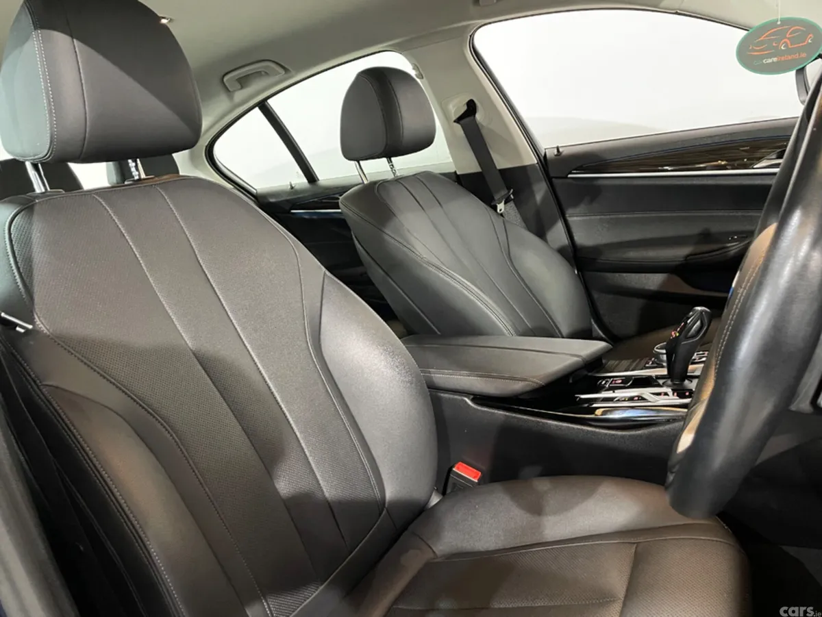 BMW 5-Series Saloon, Petrol Plug-in Hybrid, 2023, Blue
