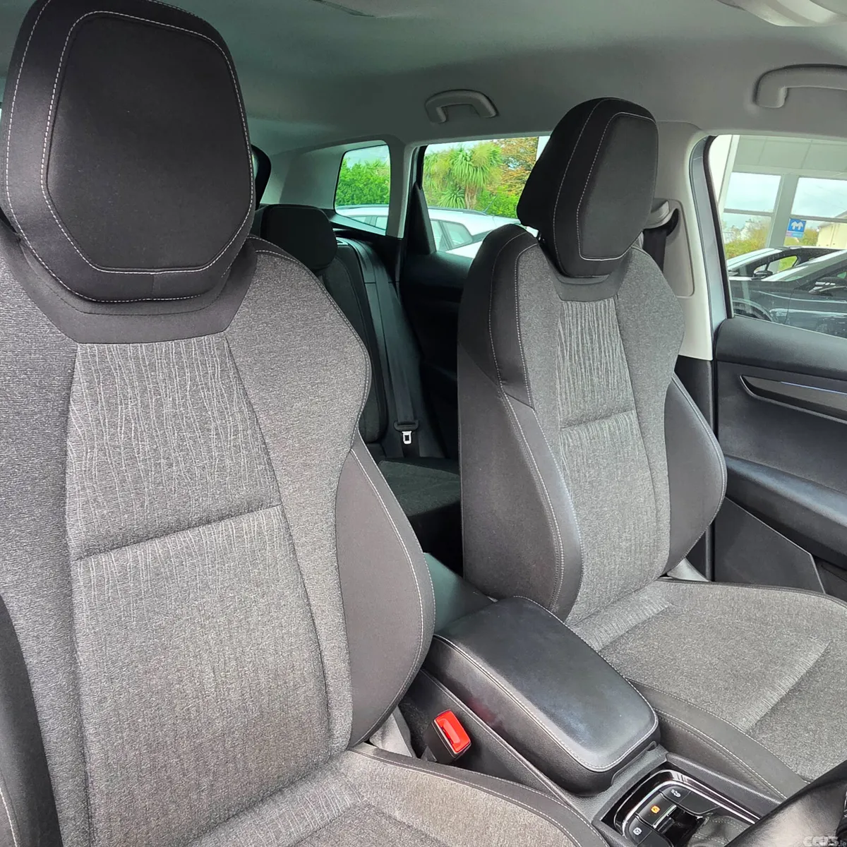 Skoda Karoq SUV, Petrol, 2021, Grey