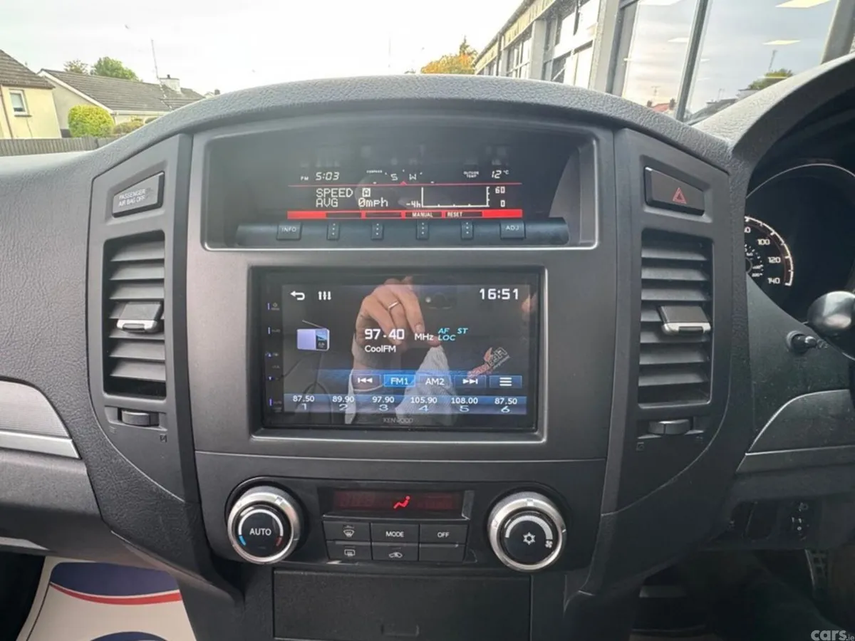 Mitsubishi Shogun SUV, Diesel, 2015, Silver