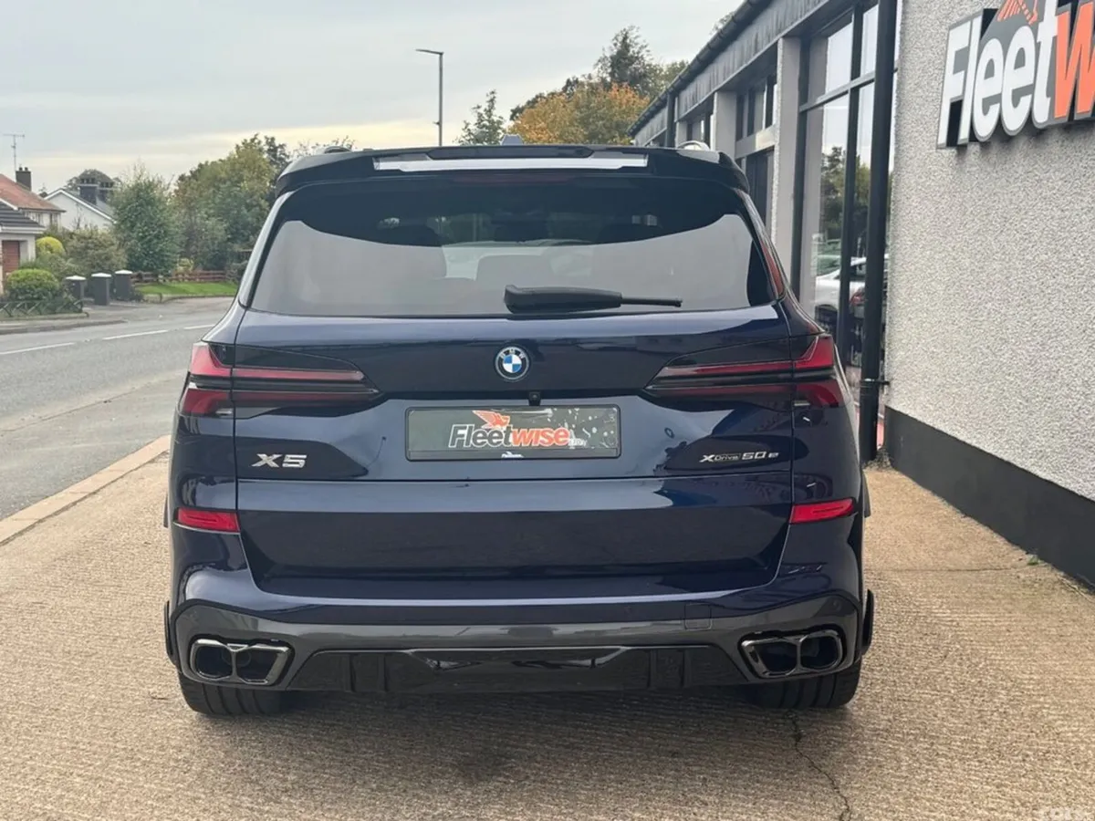 BMW X5 SUV, Petrol Hybrid, 2023, Blue