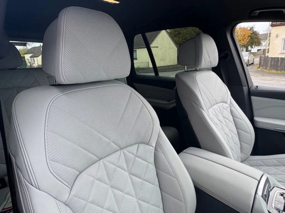 BMW X5 SUV, Petrol Hybrid, 2023, Blue