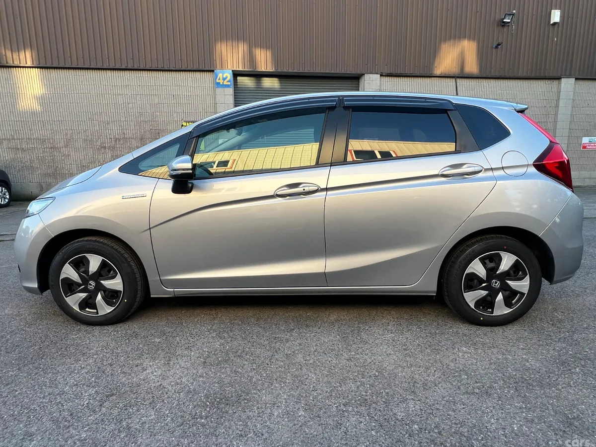 Honda Fit Hatchback, Petrol Hybrid, 2019, Silver