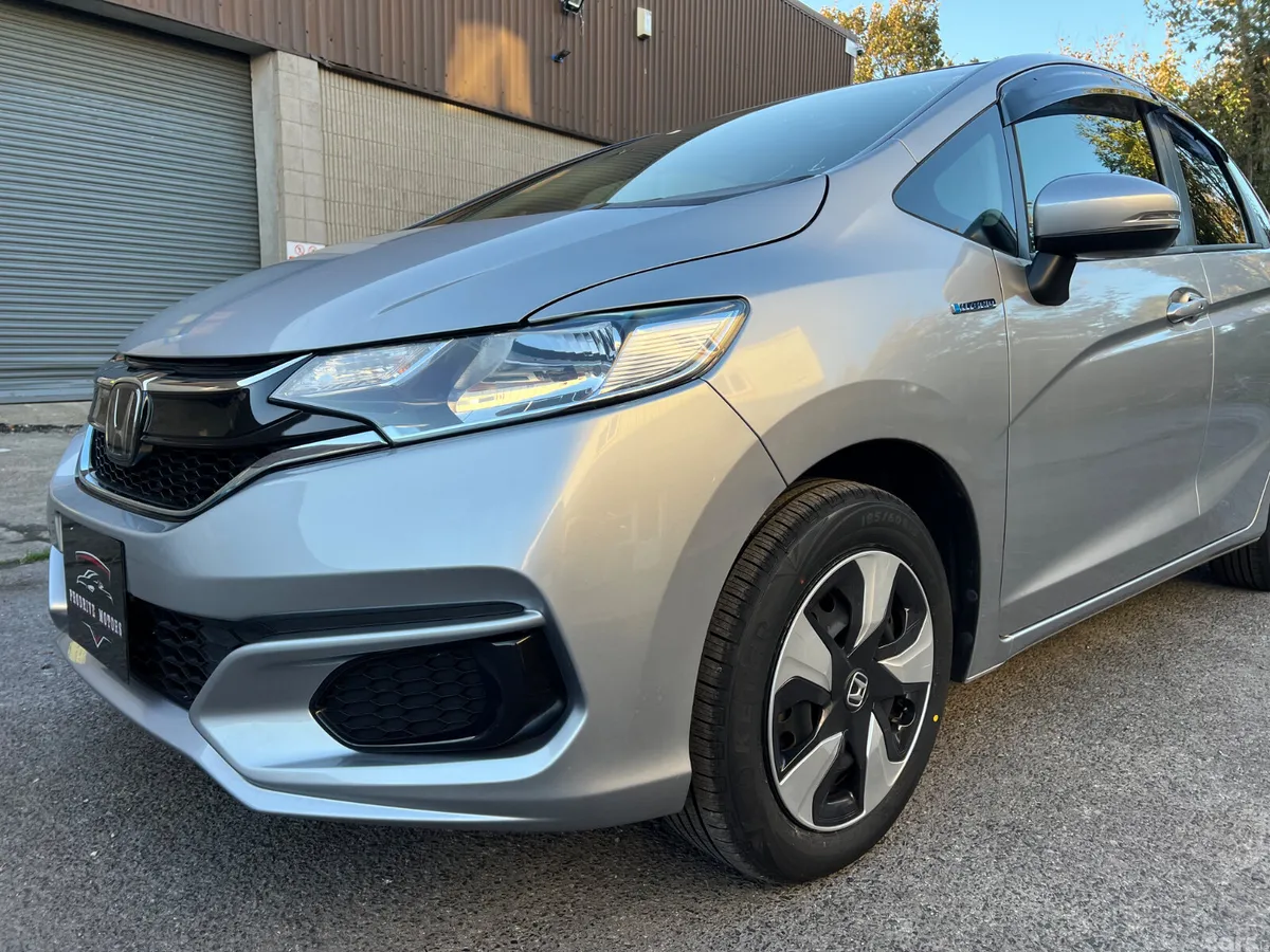 Honda Fit Hatchback, Petrol Hybrid, 2019, Silver