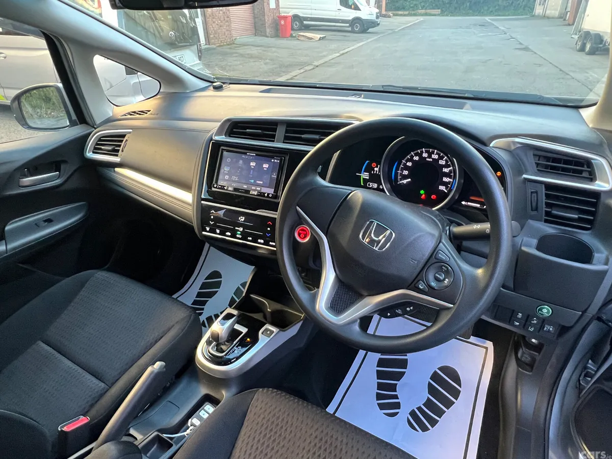 Honda Fit Hatchback, Petrol Hybrid, 2019, Silver