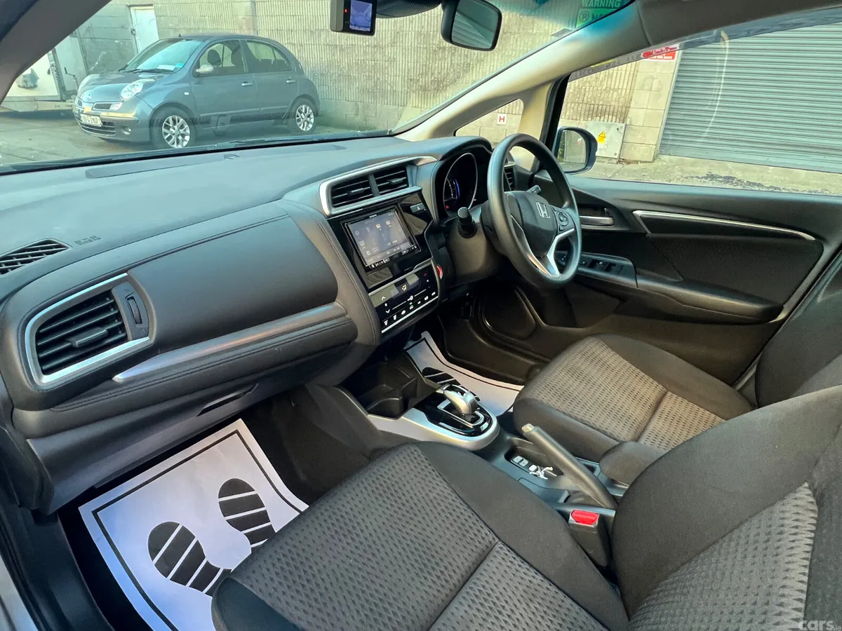 Honda Fit Hatchback, Petrol Hybrid, 2019, Silver