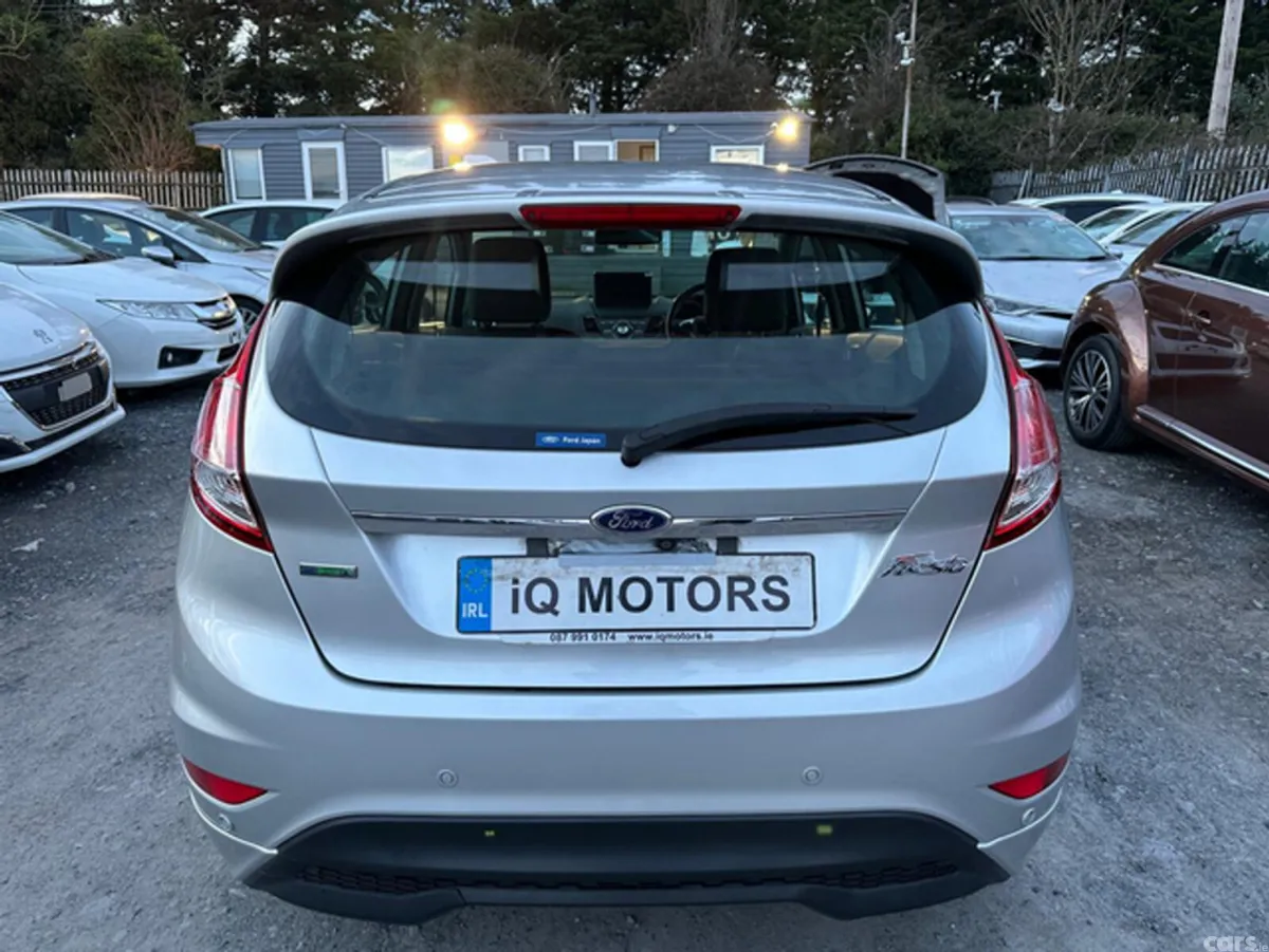 Ford Fiesta Hatchback, Petrol, 2016, Silver