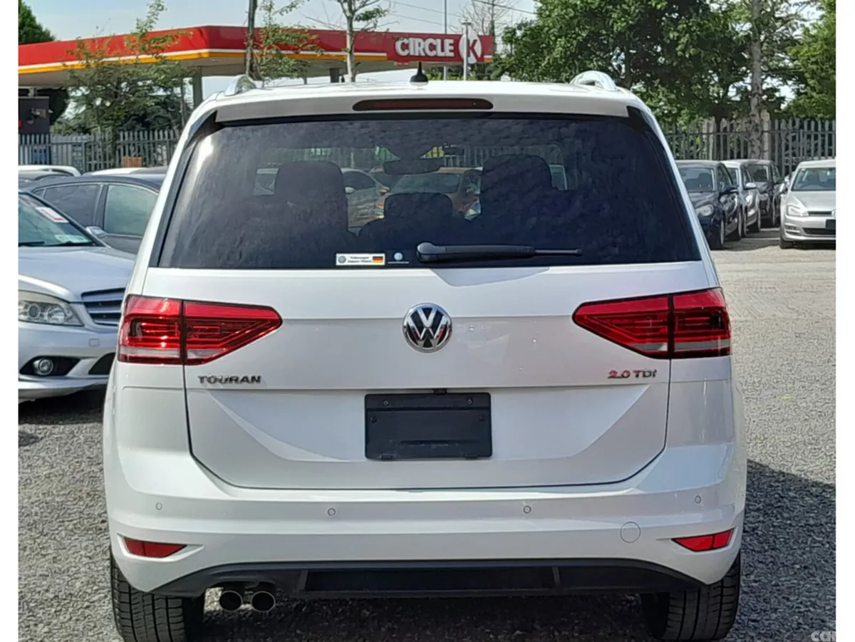 Volkswagen Touran MPV, Diesel, 2018, White
