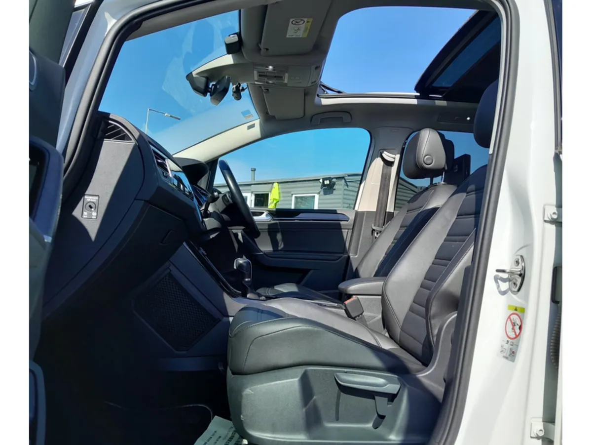 Volkswagen Touran MPV, Diesel, 2018, White