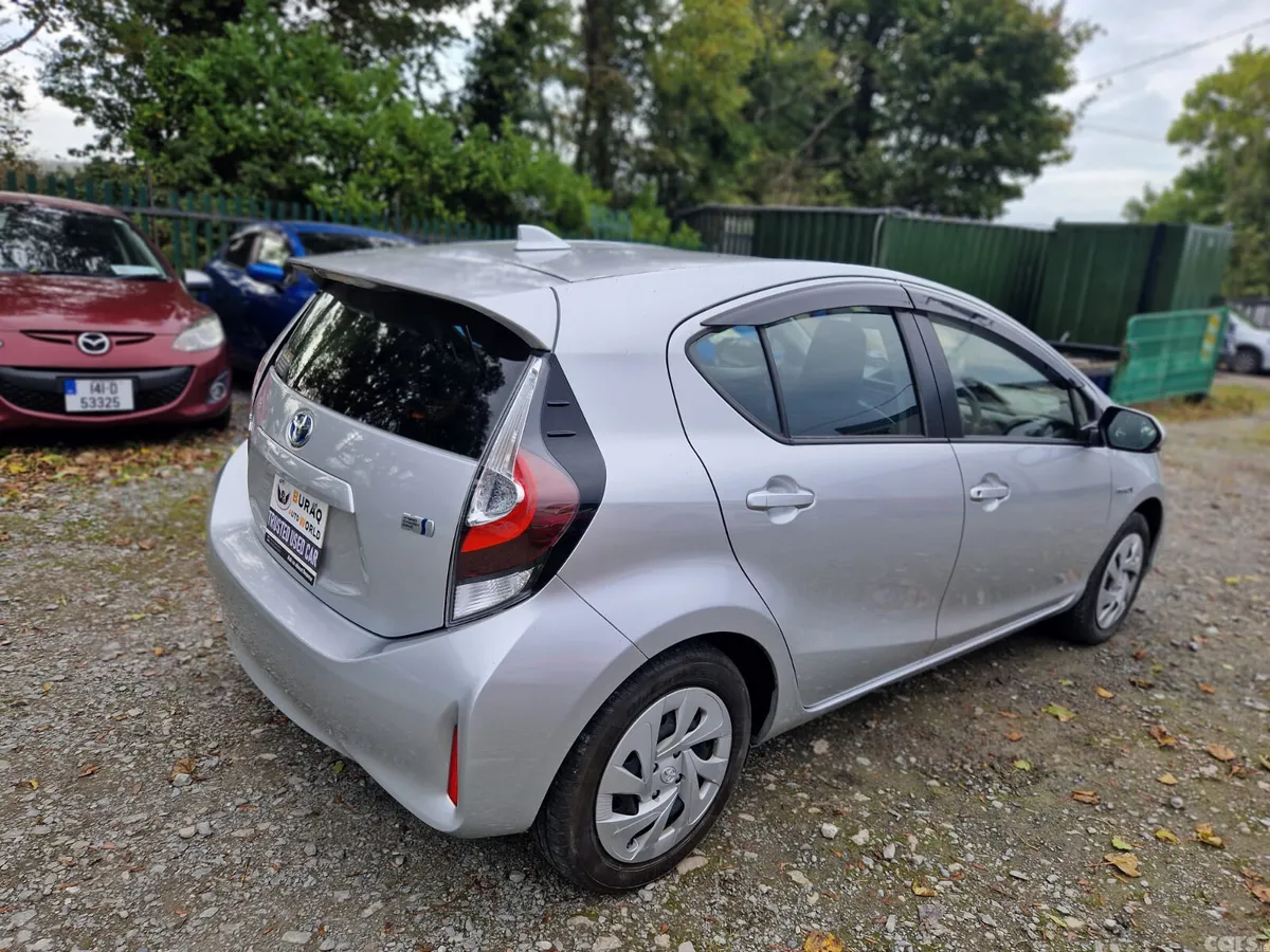 Toyota Aqua Hatchback, Petrol Hybrid, 2020, Silver