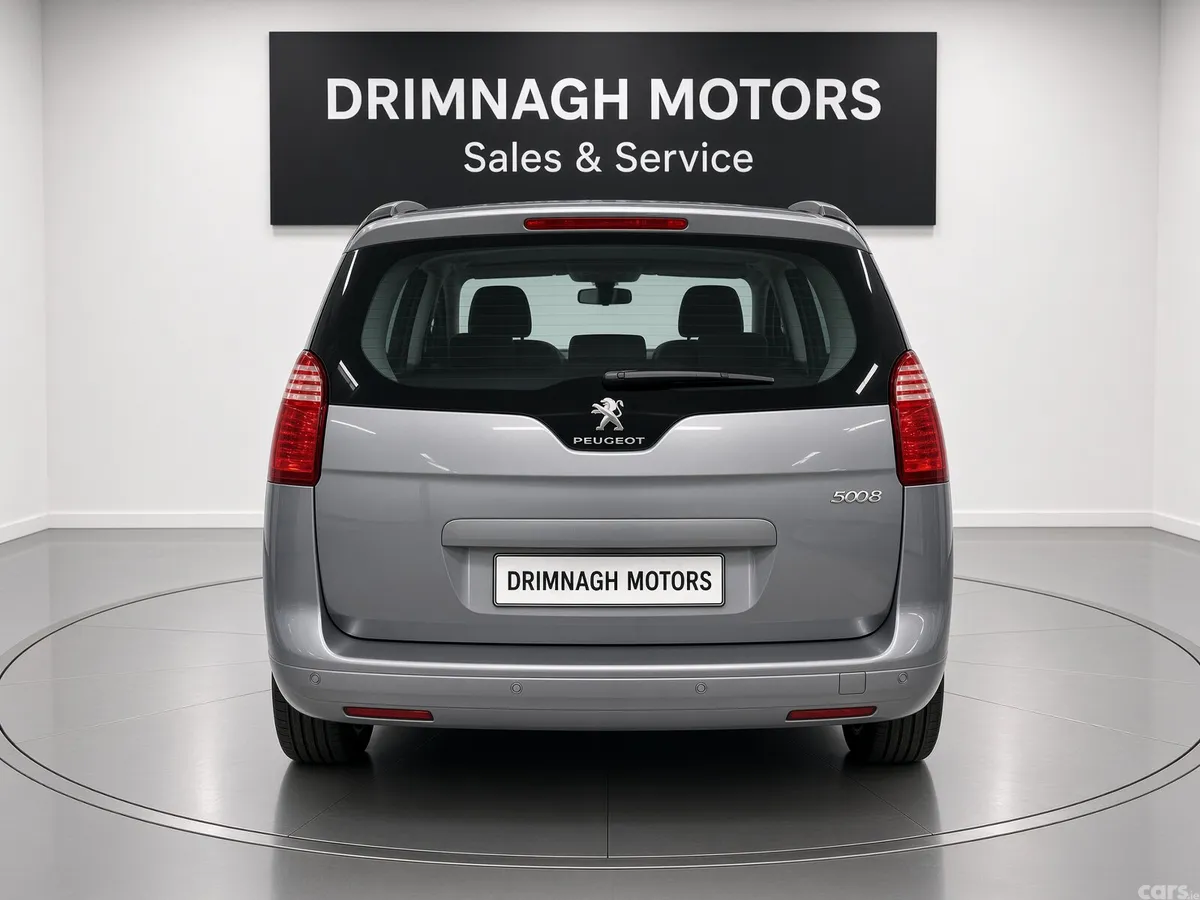 Peugeot 5008 MPV, Diesel, 2015, Grey