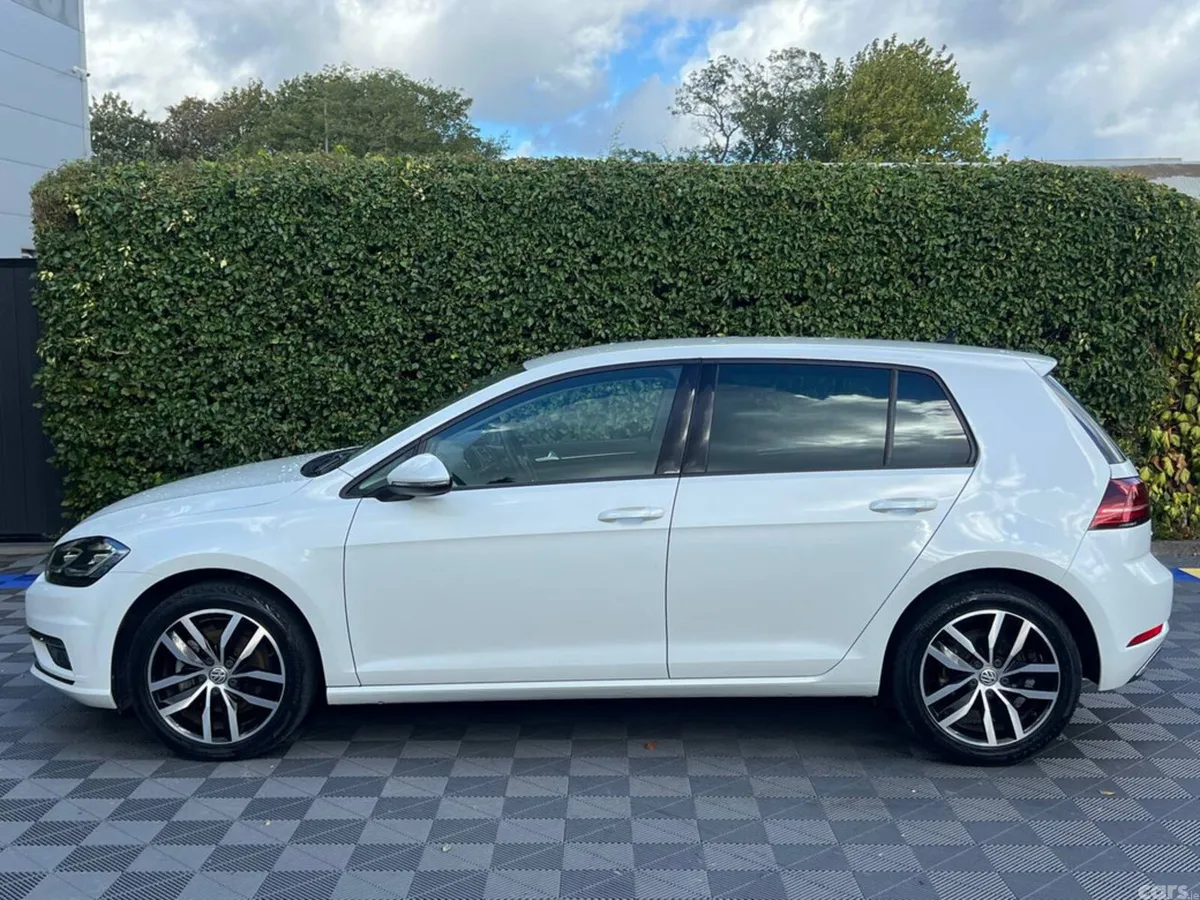 Volkswagen Golf Hatchback, Petrol, 2019, White