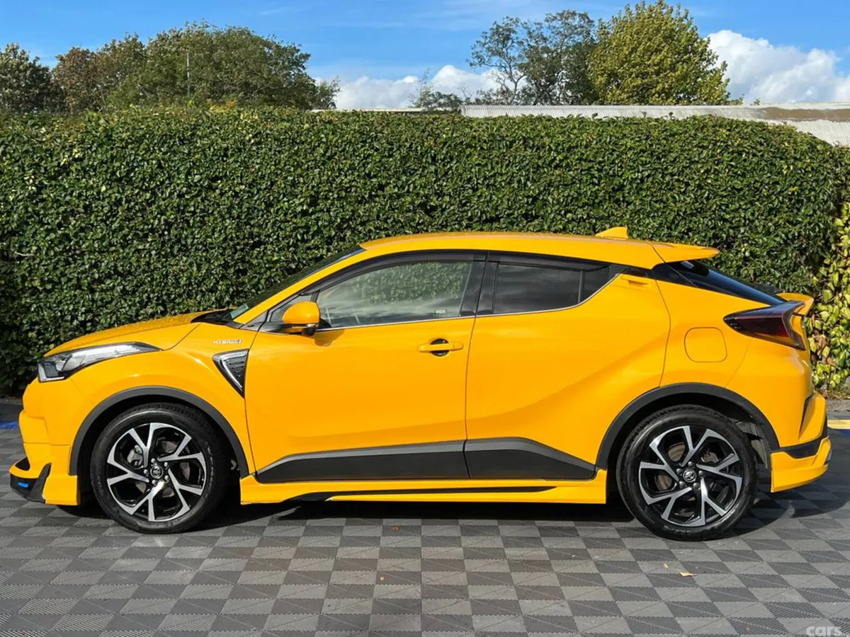 Toyota C-HR Hatchback, Petrol Hybrid, 2017, Yellow