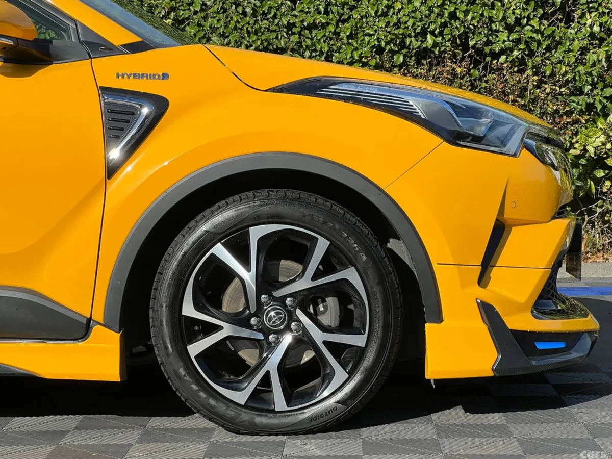 Toyota C-HR Hatchback, Petrol Hybrid, 2017, Yellow