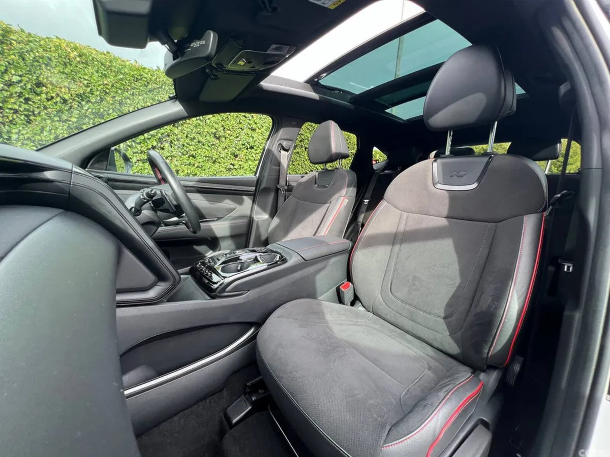 Hyundai Tucson Estate, Petrol Plug-in Hybrid, 2024, White