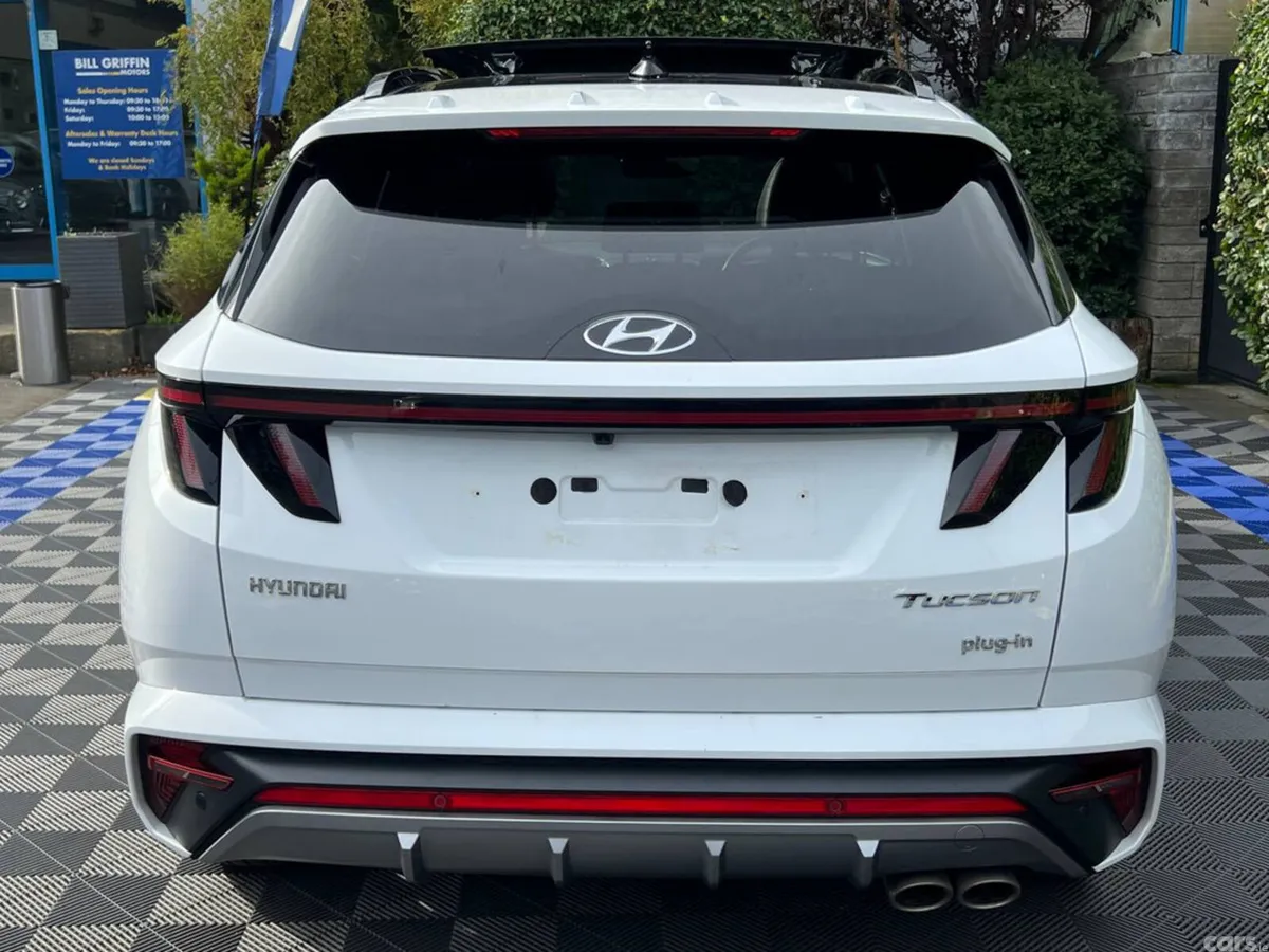 Hyundai Tucson Estate, Petrol Plug-in Hybrid, 2024, White