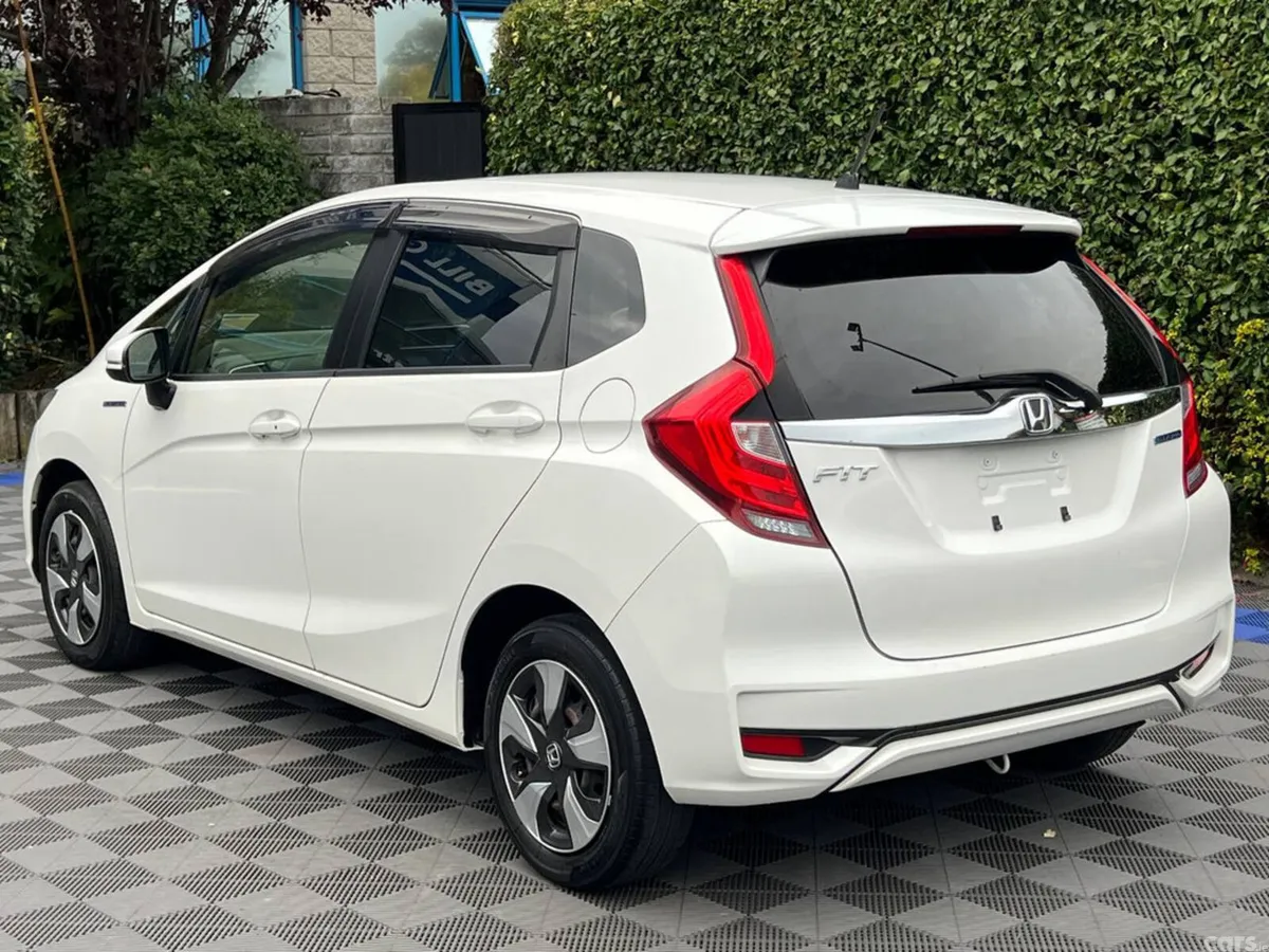 Honda Fit Hatchback, Petrol Hybrid, 2019, White