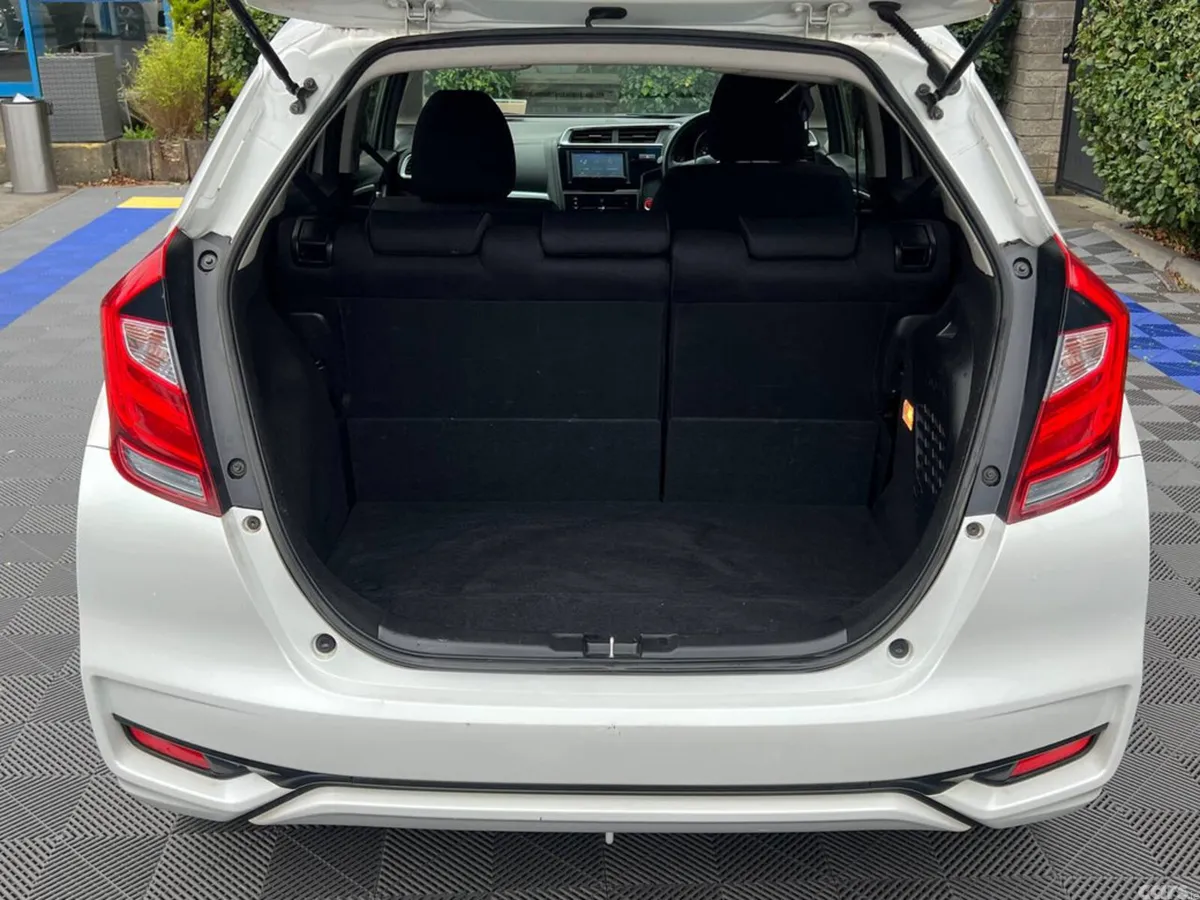Honda Fit Hatchback, Petrol Hybrid, 2019, White