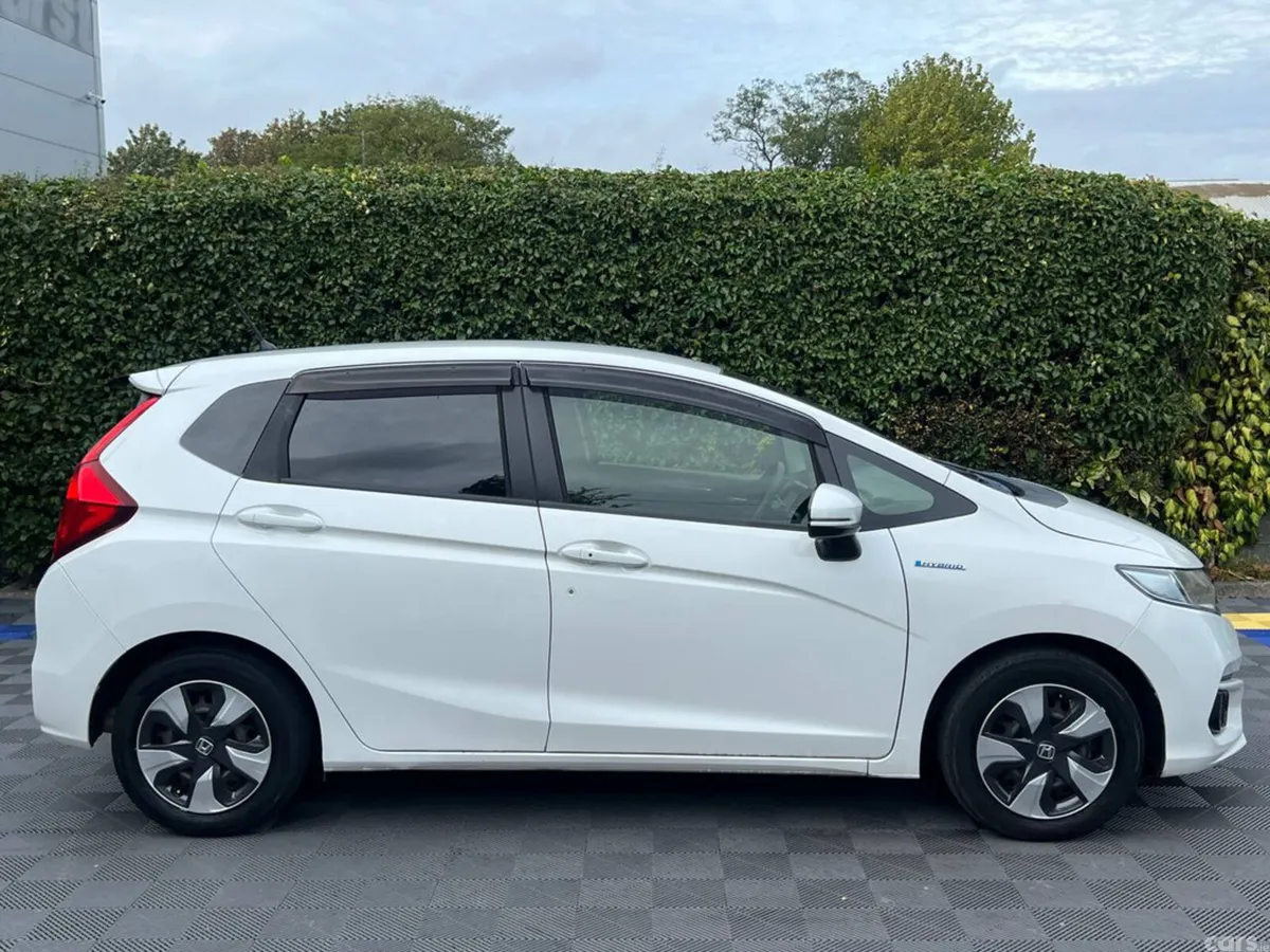 Honda Fit Hatchback, Petrol Hybrid, 2019, White