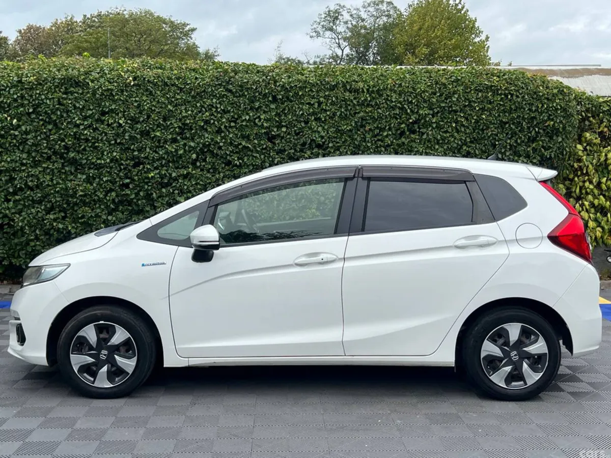 Honda Fit Hatchback, Petrol Hybrid, 2019, White