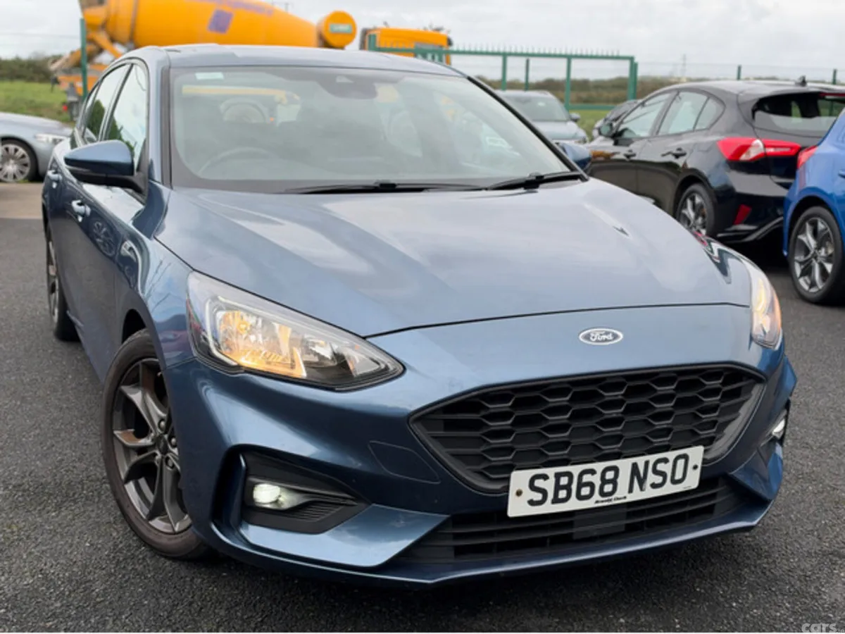 Ford Focus Hatchback, Diesel, 2019, Blue