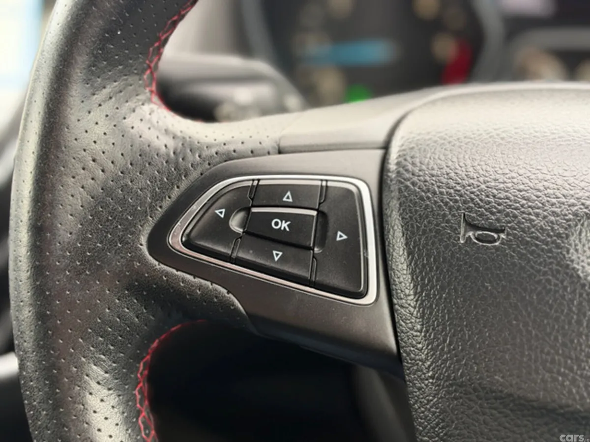 Ford Focus Hatchback, Diesel, 2017, Black