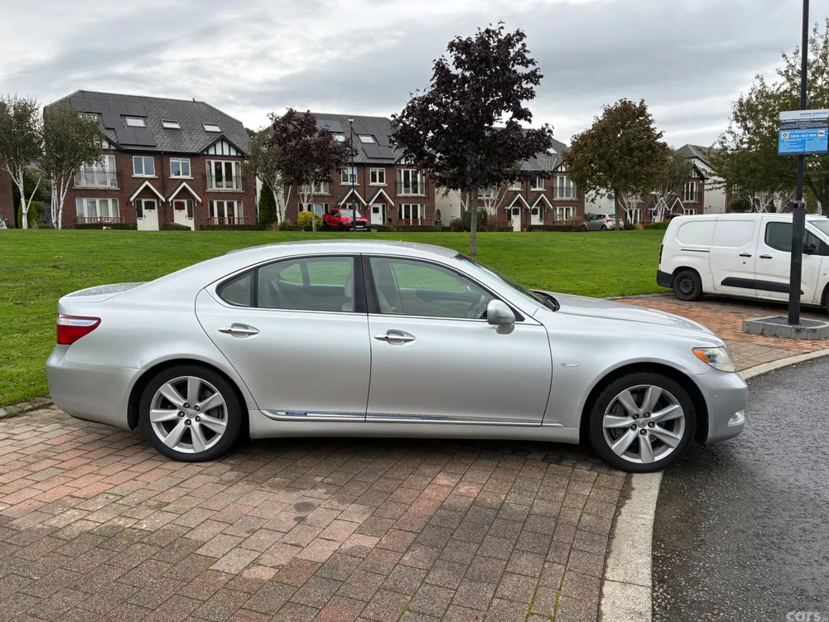 Lexus LS Saloon, Petrol Hybrid, 2008, Silver