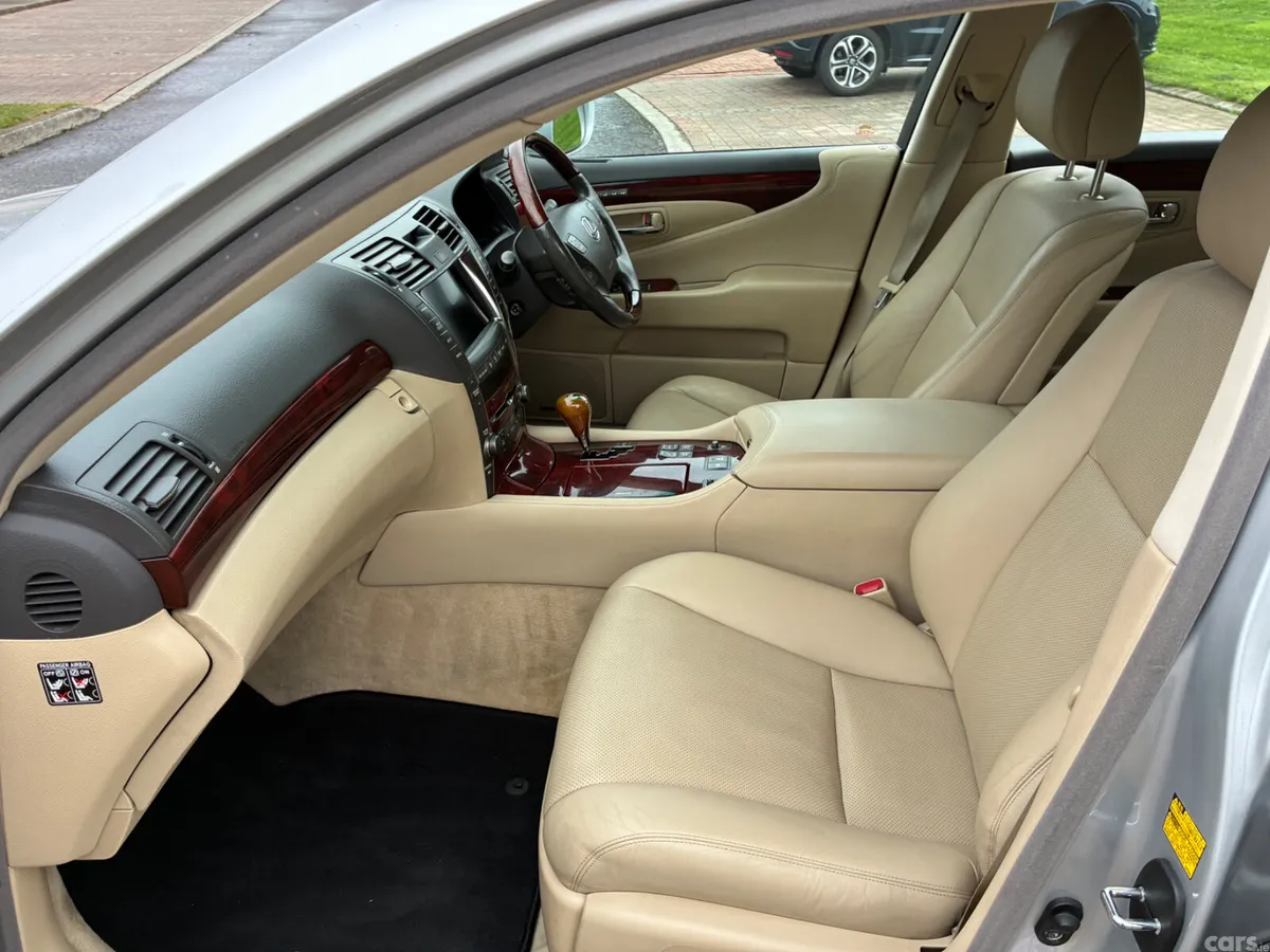 Lexus LS Saloon, Petrol Hybrid, 2008, Silver