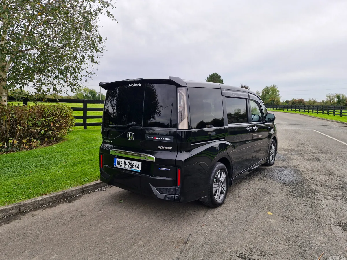 Honda Stepwagon MPV, Petrol Hybrid, 2018, Black