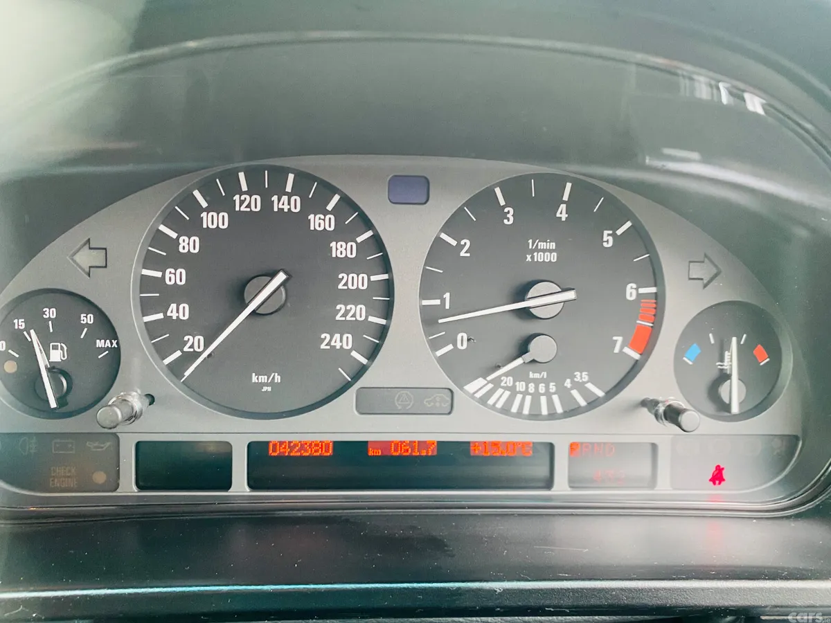 BMW 5-Series Saloon, Petrol, 1996, Silver